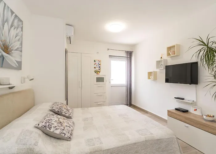 Maro Ντουμπρόβνικ