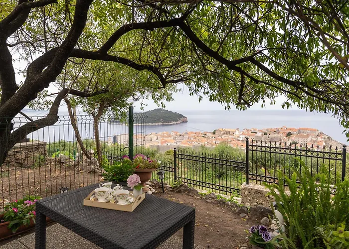 Апартаменты Maro