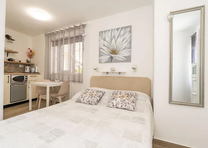 Maro * Ντουμπρόβνικ