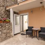 Maro